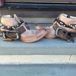 Freebird by Steven Ankle Boots, Womens 11. Tan and Black/ Brown leather.